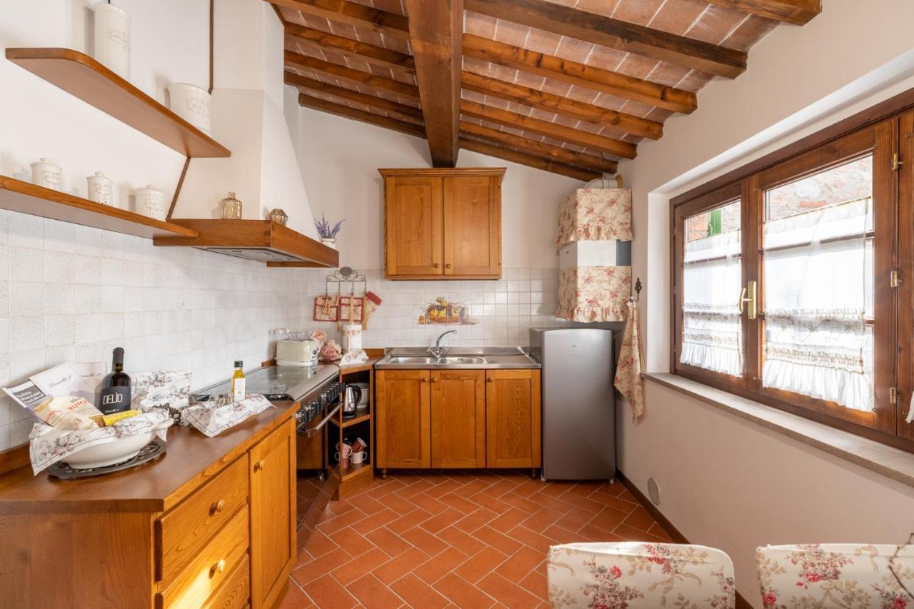 Lajatico Rentals - Casa Di Alice Nel Borgo Eksteriør bilde